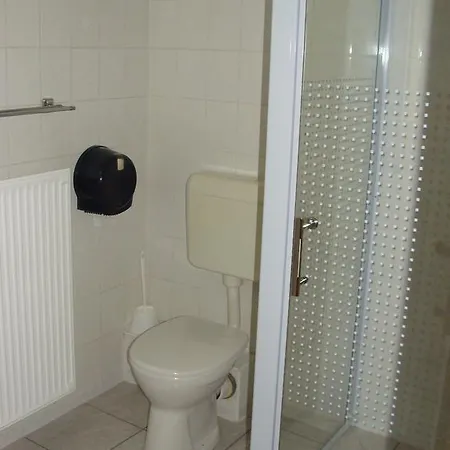 Hugi Panzio Guest house *